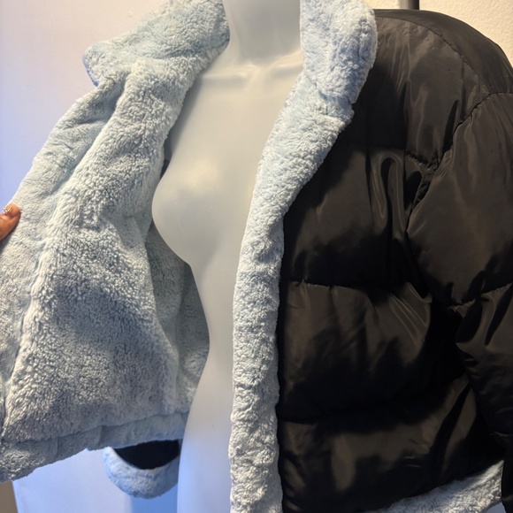 Black Puffer Coat With Fuzzy Inside - Picture 2 of 4